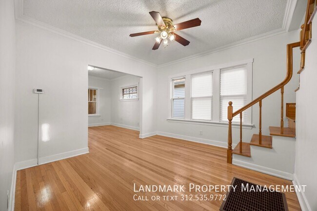 Building Photo - 3030 N Normandy Ave