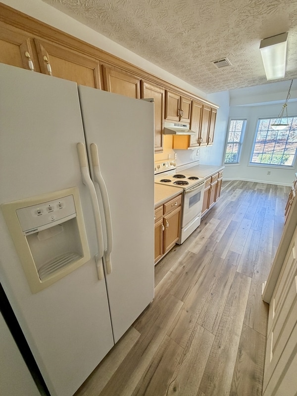 Building Photo - 204 Jessie Ct