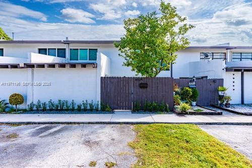 Building Photo - 6525 SW 113th Ave