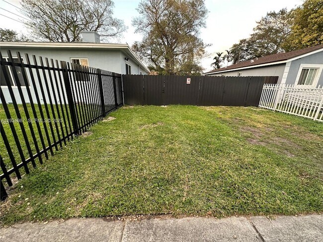 Building Photo - 1791 NW 45th St