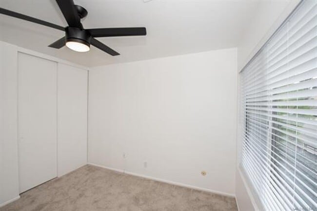 Building Photo - Encinitas 4br  2 car garage granite kitchen Huge Yard Home Remodeled TEXT 858-774-1574 $6290