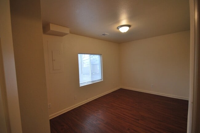 Building Photo - 1027 LaSalle Ave