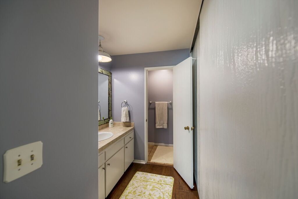 Building Photo - 1720 Ardmore Ave