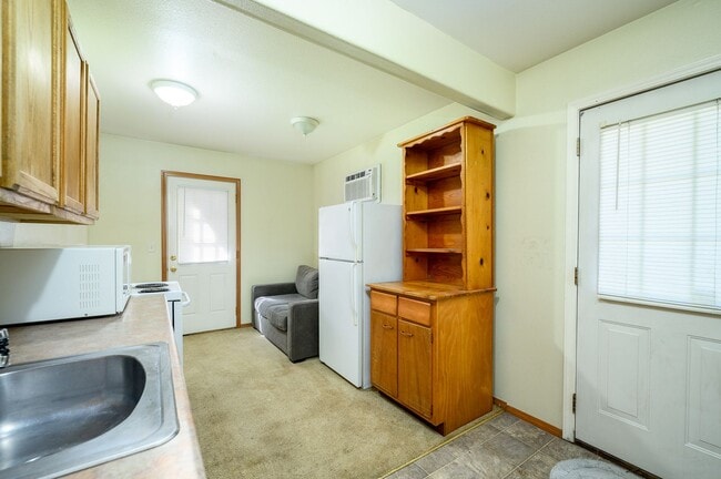 Building Photo - EDD1411