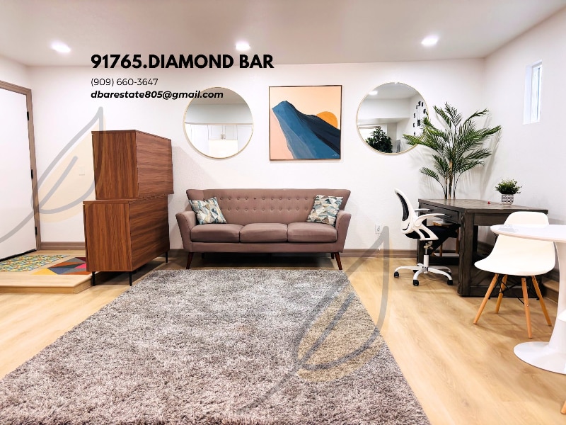 Building Photo - 805 Golden Prados Dr