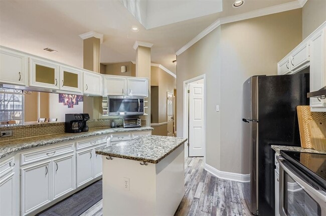 Building Photo - 1809 Edelweiss Dr
