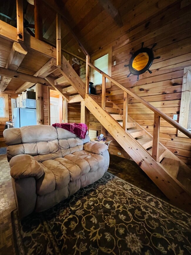 Building Photo - 84 Bear Wallow Dr