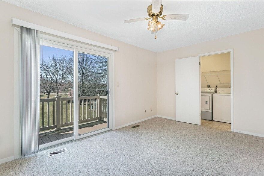 Bedroom with Laundry off of it. - 32 Coventry Ln