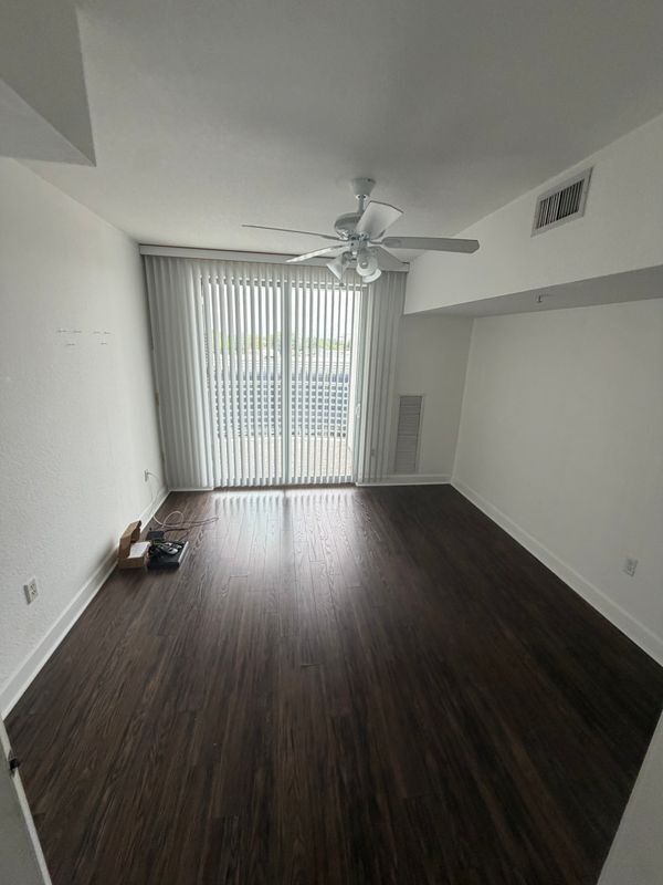 Building Photo - 1830 Radius Dr