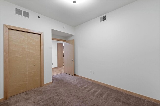 Building Photo - 740 Portland Ave