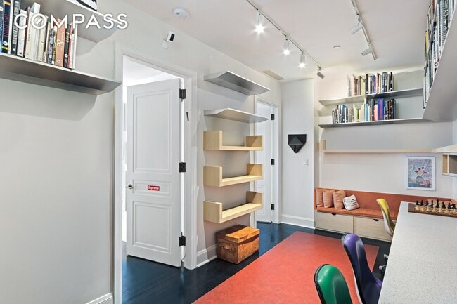 Building Photo - 170 East End Ave