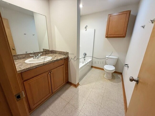 Building Photo - 2208 N Malcolm St