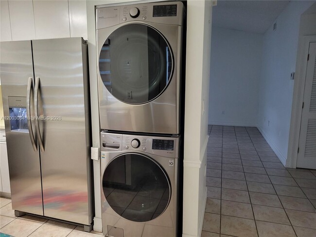 Building Photo - 13749 SW 147th Cir Ln