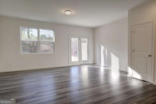 Building Photo - 3180 Delancy St