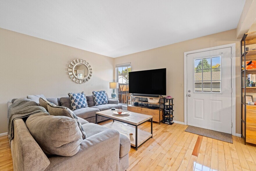 Building Photo - 2780 Perry St