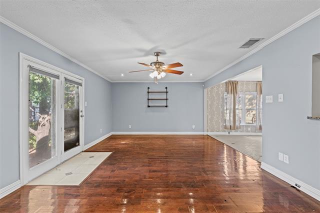 Building Photo - 2117 W Lotus Ave