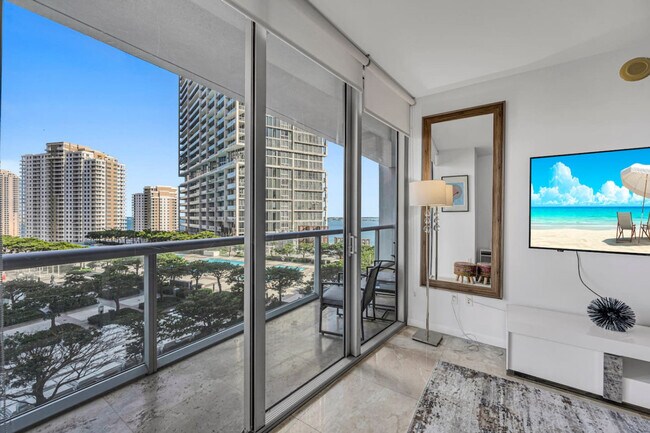 Building Photo - 485 Brickell Ave