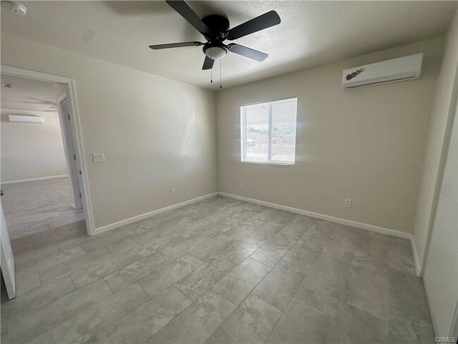 Building Photo - 1094 Donna Ln