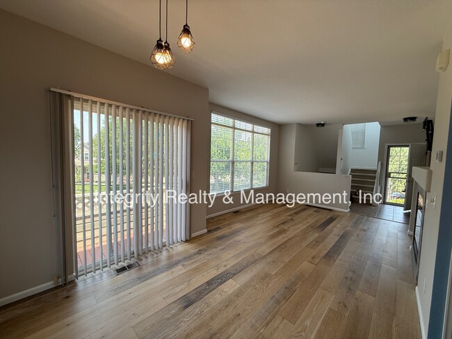 Building Photo - 312 W Jamison Pl