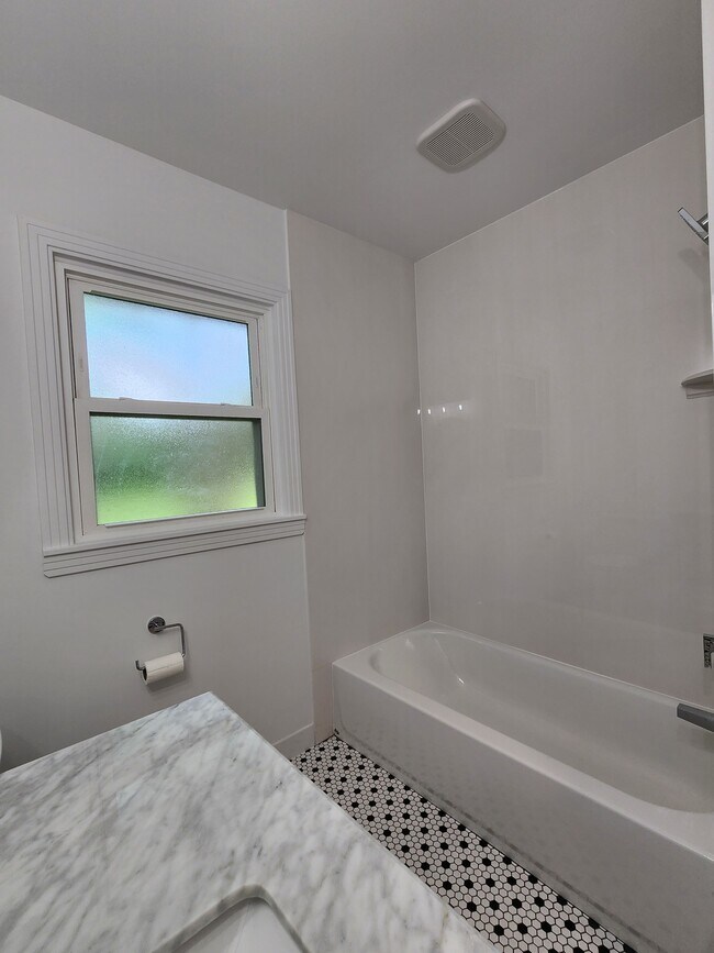 Building Photo - 5108 Cornwall Dr