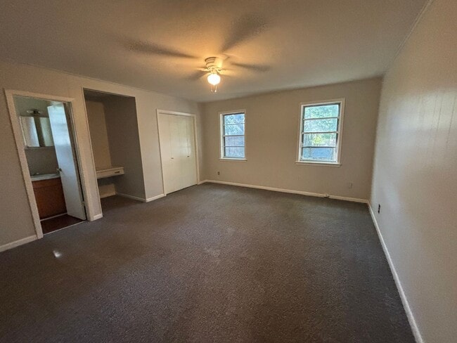 Building Photo - Remodeled!