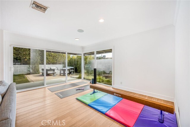 Building Photo - 1800 Glenwood Ln