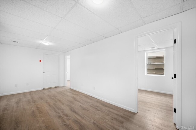 Building Photo - 8 N Clinton St