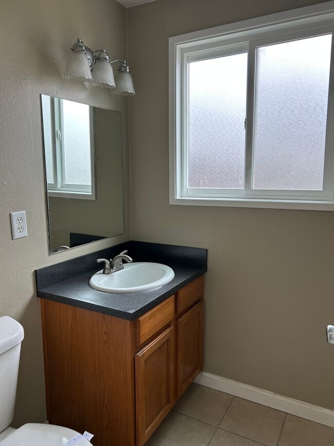 Building Photo - (894) 5th Ave Tri-Plex - 2 Bedroom / 1.5 B...