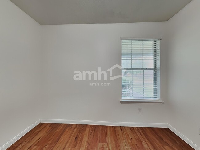 Building Photo - 6034 Brenwood Trails Ln