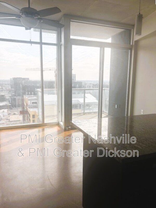 Building Photo - 1154 Division St