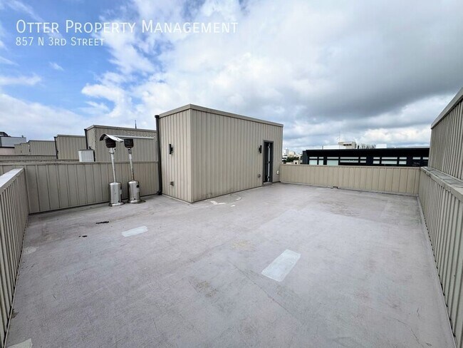 Building Photo - 857 N 3rd St
