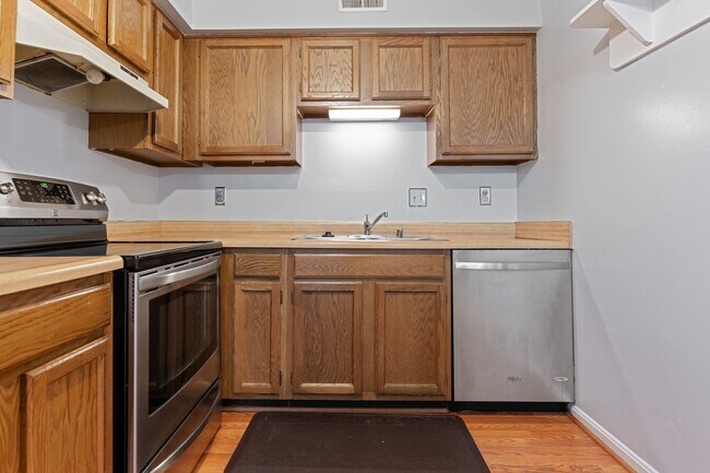 Building Photo - 48 Avonshire Ct