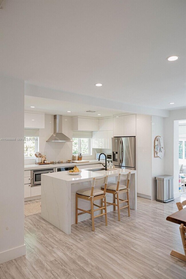 Building Photo - 3205 SW 68th Ave