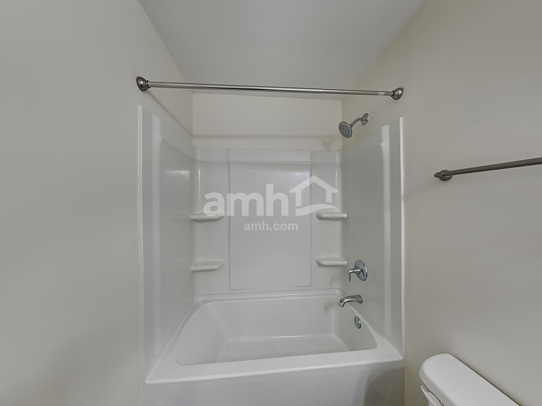 Building Photo - 8138 Willowbank Way