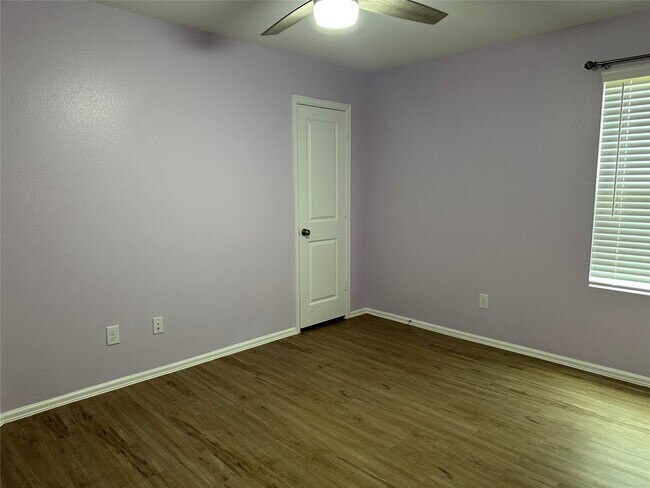 Building Photo - 6210 Russett Elm Ct