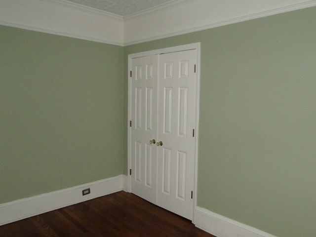 Building Photo - Great Home close to Downtown