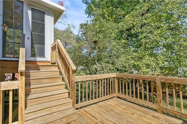 Building Photo - 1535 Dixon Dr
