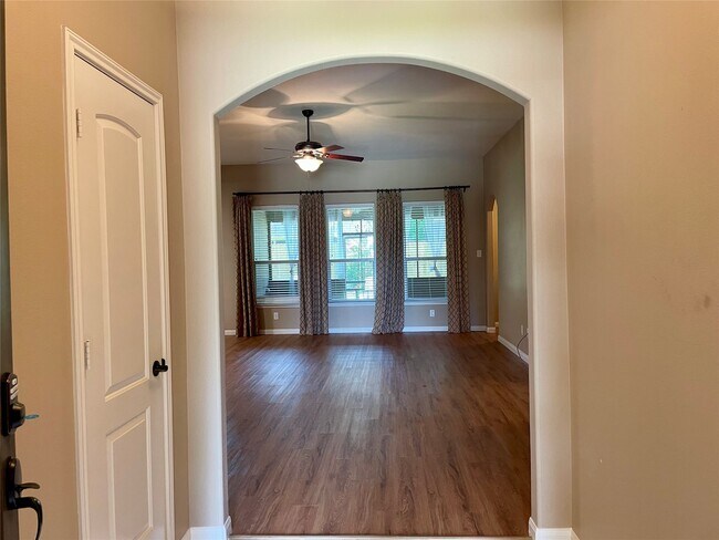 Building Photo - 2035 Borthwick Ln