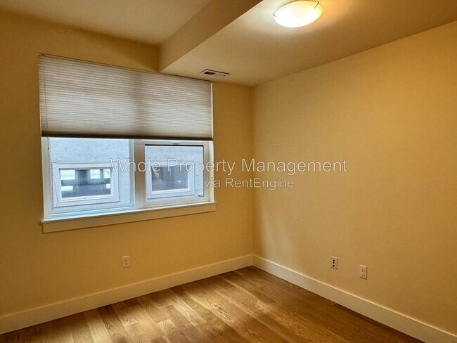 Building Photo - 3032 Zuni St
