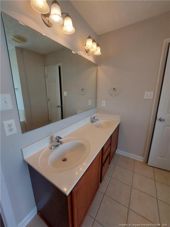 Building Photo - 1403 Burford Ct
