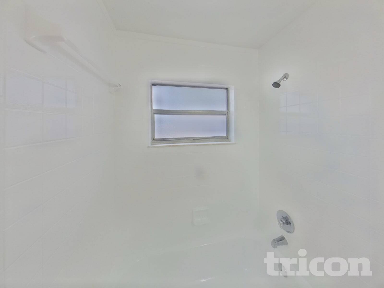 Building Photo - 1002 Saxon Ct