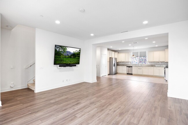 Building Photo - 1222 N Harbor Blvd