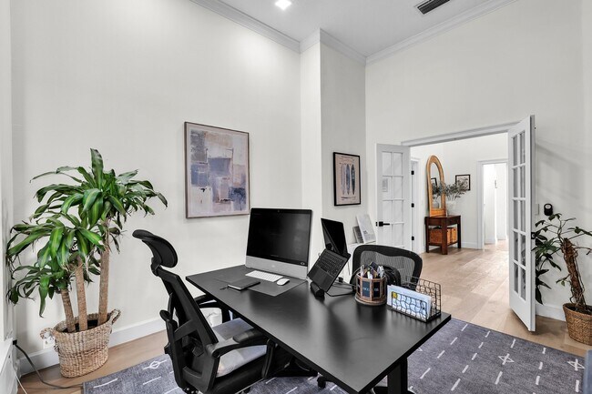 Building Photo - 11325 Riverbank Blvd