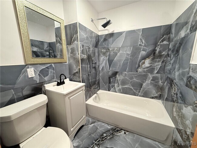 Building Photo - 111 Dempster St