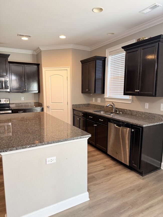 Building Photo - 29873 Copper Run Dr