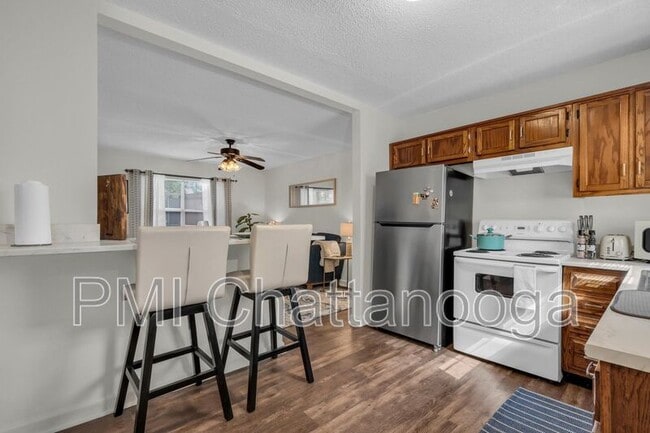 Building Photo - 306 Glenwood Cir