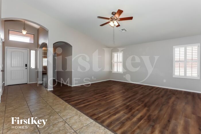 Building Photo - 29318 N Gold Ln