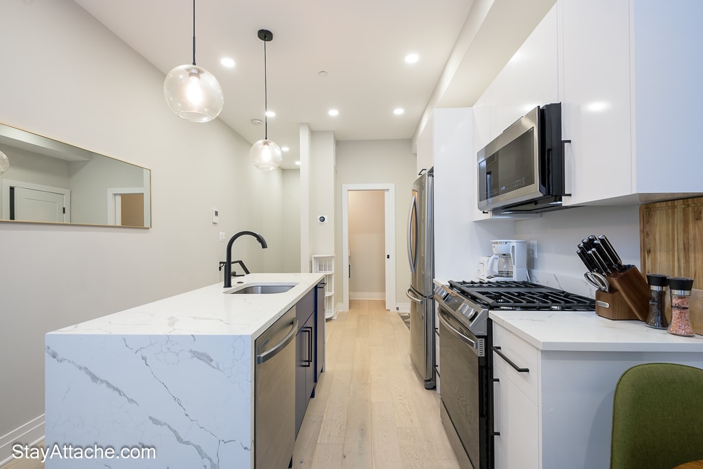 Building Photo - 2301 Ontario Rd NW