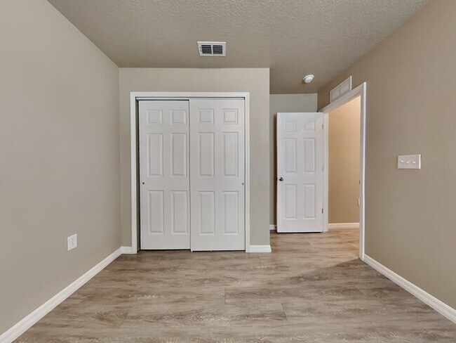 Building Photo - 8688 Kaye Ln