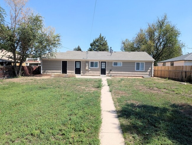 Building Photo - 3 bed 1 bath home in Aurora